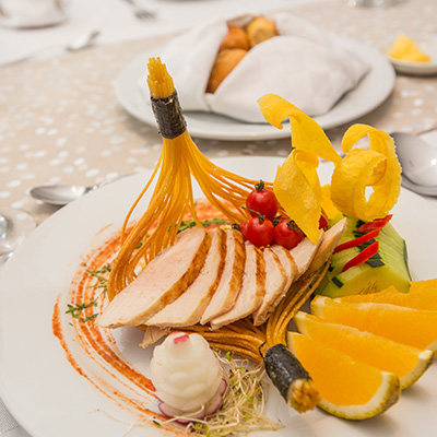 Anakonda cruise cuisine