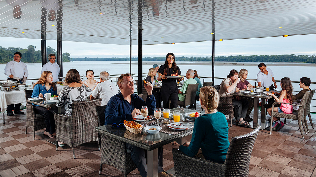 breakfast in social area cruise